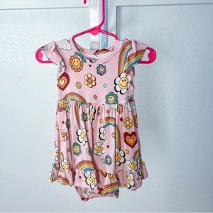 Posh Peanut Groovy
Rainbow Bodysuit Twirl
Dress- 12-18M